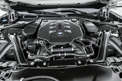 2025 BMW 760i xDrive-HUGE $147K MSRP-REAR THEATER   - Photo 16 - Joliet, IL 60435