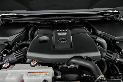 2025 Lexus GX 550 Overtrail   - Photo 17 - Joliet, IL 60435