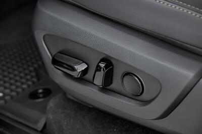 2025 Lexus GX 550 Overtrail   - Photo 25 - Joliet, IL 60435