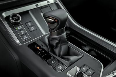 2025 Lexus GX 550 Overtrail   - Photo 34 - Joliet, IL 60435