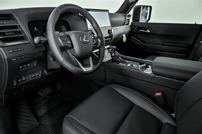 2025 Lexus GX 550 Overtrail   - Photo 19 - Joliet, IL 60435