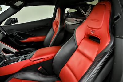 2019 Chevrolet Corvette Z06 2LZ   - Photo 23 - Joliet, IL 60435