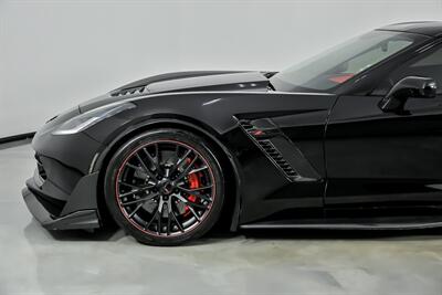 2019 Chevrolet Corvette Z06 2LZ   - Photo 7 - Joliet, IL 60435
