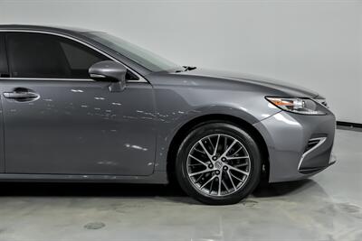 2016 Lexus ES 350   - Photo 15 - Joliet, IL 60435