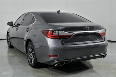 2016 Lexus ES 350   - Photo 10 - Joliet, IL 60435