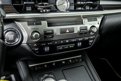 2016 Lexus ES 350   - Photo 35 - Joliet, IL 60435