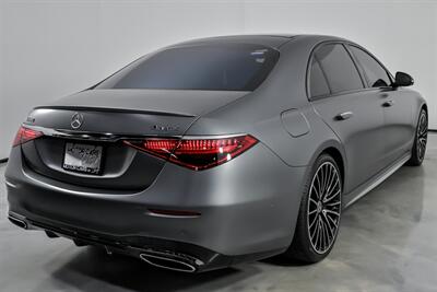 2024 Mercedes-Benz S 580 4MATIC-HUGE MSRP-FACTORY MATTE ON RED - Photo 12 - Joliet, IL 60435