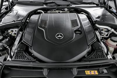 2024 Mercedes-Benz S 580 4MATIC-HUGE MSRP-FACTORY MATTE ON RED - Photo 17 - Joliet, IL 60435