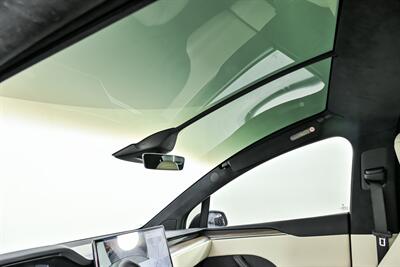 2022 Tesla Model X   - Photo 22 - Joliet, IL 60435
