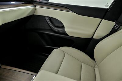 2022 Tesla Model X   - Photo 38 - Joliet, IL 60435