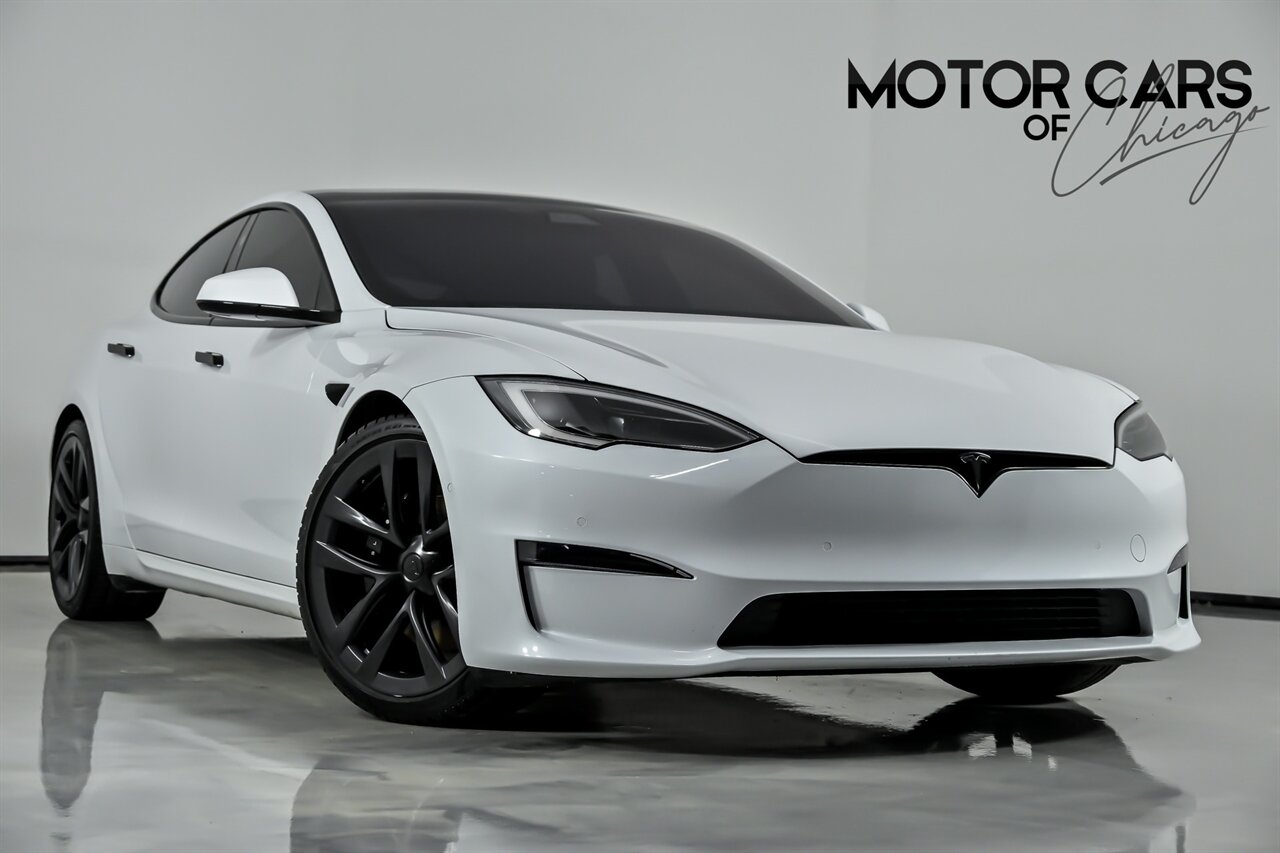2022 Tesla Model S Plaid   - Photo 1 - Joliet, IL 60435