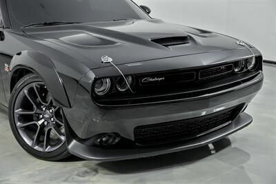 2023 Dodge Challenger R/T Scat Pack   - Photo 3 - Joliet, IL 60435