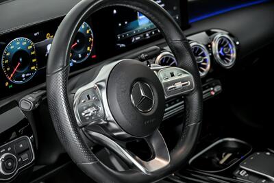 2022 Mercedes-Benz CLA AMG CLA 35   - Photo 25 - Joliet, IL 60435