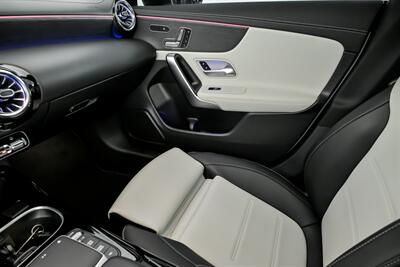 2022 Mercedes-Benz CLA AMG CLA 35   - Photo 35 - Joliet, IL 60435