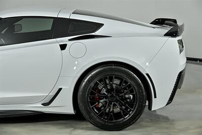 2019 Chevrolet Corvette Z06   - Photo 9 - Joliet, IL 60435