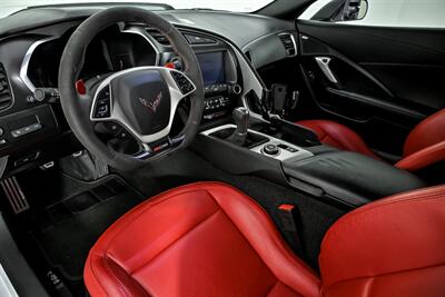 2019 Chevrolet Corvette Z06   - Photo 18 - Joliet, IL 60435