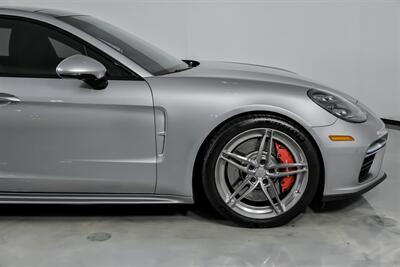 2017 Porsche Panamera Turbo - Photo 15 - Joliet, IL 60435