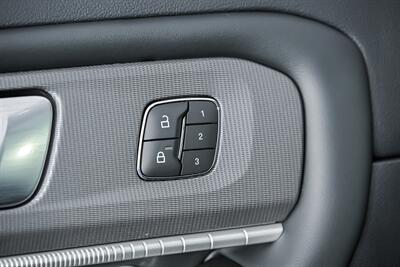 2025 Ford Explorer ST   - Photo 18 - Joliet, IL 60435