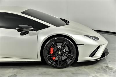 2020 Lamborghini Huracan EVO-MATTE WHITE WRAP   - Photo 15 - Joliet, IL 60435