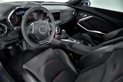 2019 Chevrolet Camaro ZL1   - Photo 21 - Joliet, IL 60435