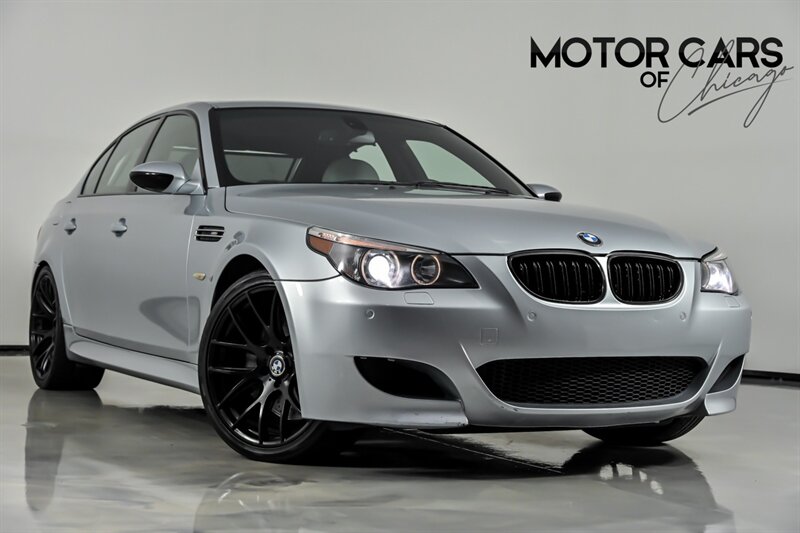 Silverstone Silver Metallic 2006 BMW M5 RWD Sedan Rear-Wheel Drive 7-Speed Automatic