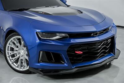 2021 Chevrolet Camaro ZL1   - Photo 3 - Joliet, IL 60435