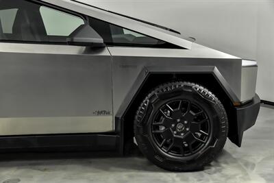 2024 Tesla Cybertruck Cyberbeast   - Photo 15 - Joliet, IL 60435