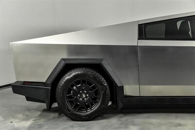 2024 Tesla Cybertruck Cyberbeast   - Photo 13 - Joliet, IL 60435