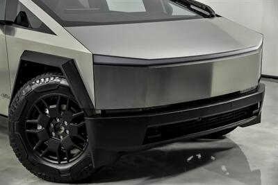 2024 Tesla Cybertruck Cyberbeast   - Photo 3 - Joliet, IL 60435