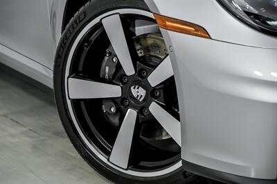 2025 Porsche 911 Carrera - Photo 4 - Joliet, IL 60435