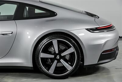 2025 Porsche 911 Carrera - Photo 9 - Joliet, IL 60435