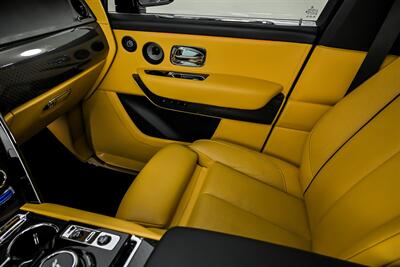2022 Rolls-Royce Black Badge Cullinan   - Photo 42 - Joliet, IL 60435