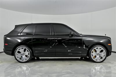 2022 Rolls-Royce Black Badge Cullinan   - Photo 14 - Joliet, IL 60435
