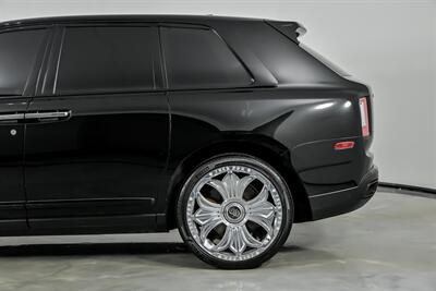 2022 Rolls-Royce Black Badge Cullinan   - Photo 9 - Joliet, IL 60435
