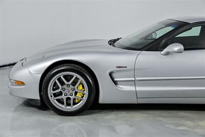 2002 Chevrolet Corvette Z06   - Photo 7 - Joliet, IL 60435