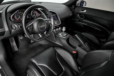2012 Audi R8 5.2 quattro   - Photo 21 - Joliet, IL 60435