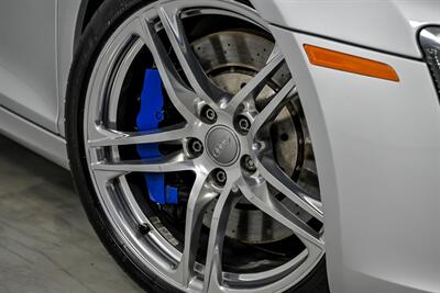 2012 Audi R8 5.2 quattro   - Photo 5 - Joliet, IL 60435