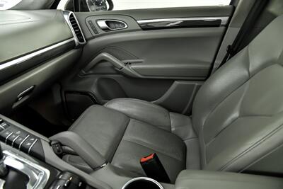 2013 Porsche Cayenne Turbo   - Photo 42 - Joliet, IL 60435