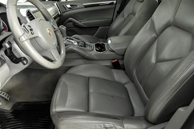 2013 Porsche Cayenne Turbo   - Photo 22 - Joliet, IL 60435