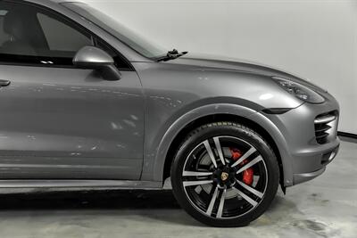 2013 Porsche Cayenne Turbo   - Photo 13 - Joliet, IL 60435