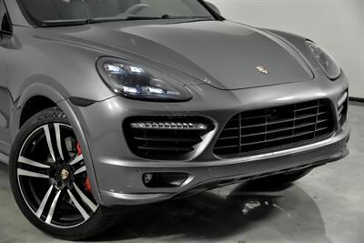 2013 Porsche Cayenne Turbo   - Photo 3 - Joliet, IL 60435