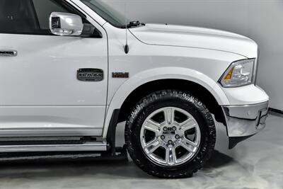 2017 RAM 1500 Laramie Longhorn   - Photo 15 - Joliet, IL 60435