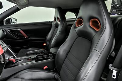 2013 Nissan GT-R Premium-$50K MODS-NISMO KIT-MINT GT-R! - Photo 22 - Joliet, IL 60435