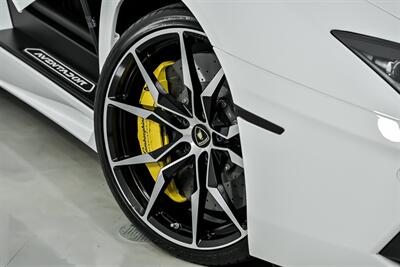 2017 Lamborghini Aventador LP 700-4-FRESH SERVICE!   - Photo 4 - Joliet, IL 60435