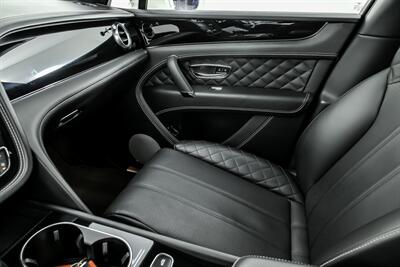 2017 Bentley Bentayga W12   - Photo 40 - Joliet, IL 60435