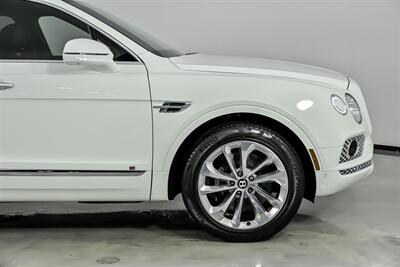 2017 Bentley Bentayga W12   - Photo 15 - Joliet, IL 60435