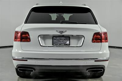2017 Bentley Bentayga W12   - Photo 11 - Joliet, IL 60435