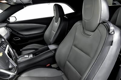 2015 Chevrolet Camaro SS   - Photo 26 - Joliet, IL 60435