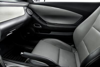 2015 Chevrolet Camaro SS   - Photo 40 - Joliet, IL 60435