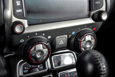 2015 Chevrolet Camaro SS   - Photo 37 - Joliet, IL 60435